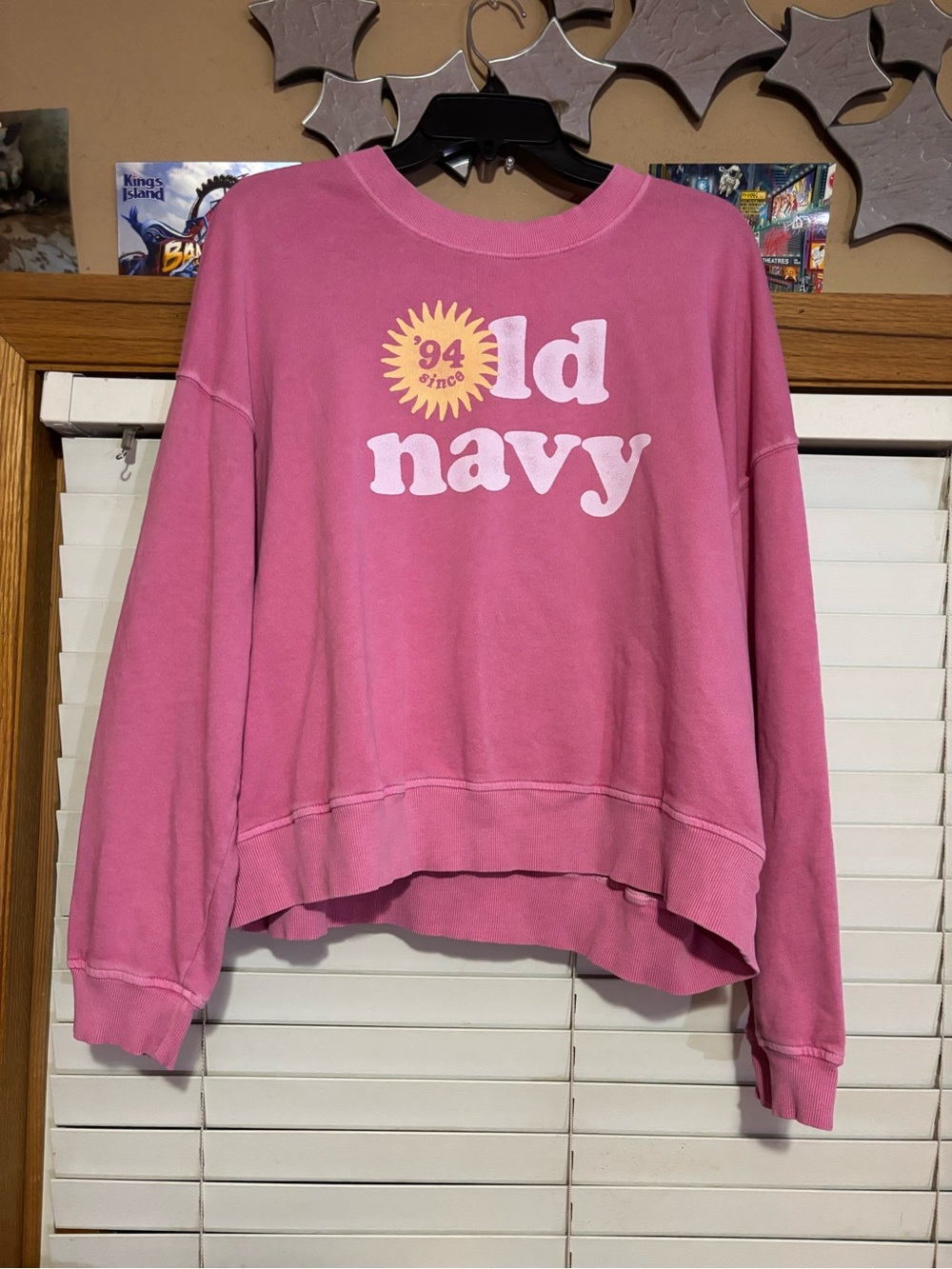 Old Navy Graphic Slightly Cropped Crewneck